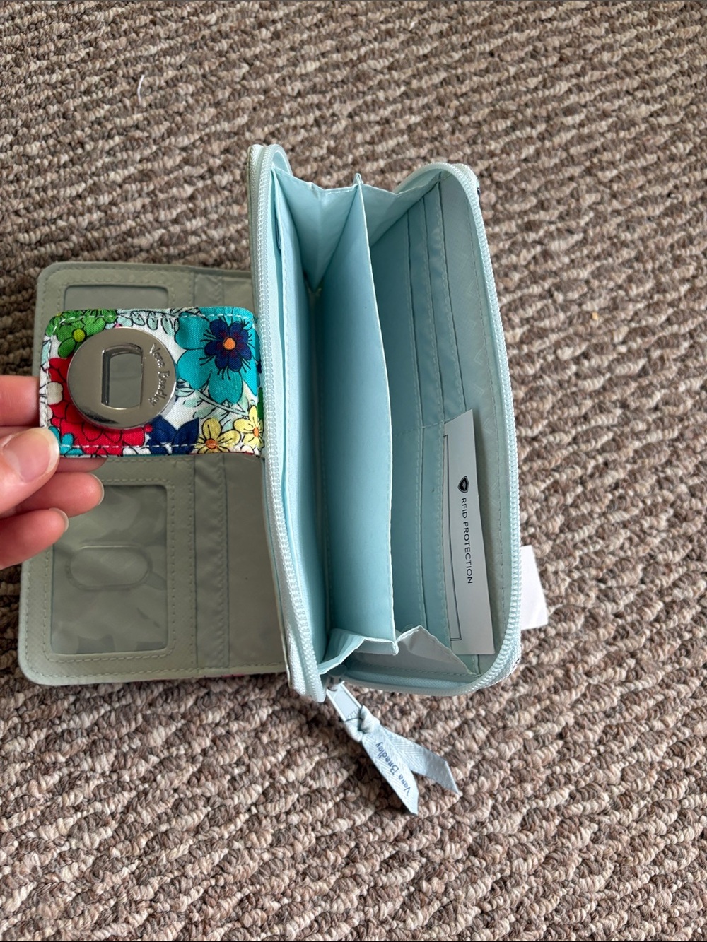 NWT Vera Bradley Quilted Floral RFID Turnlock Wallet - Picture 9 of 14